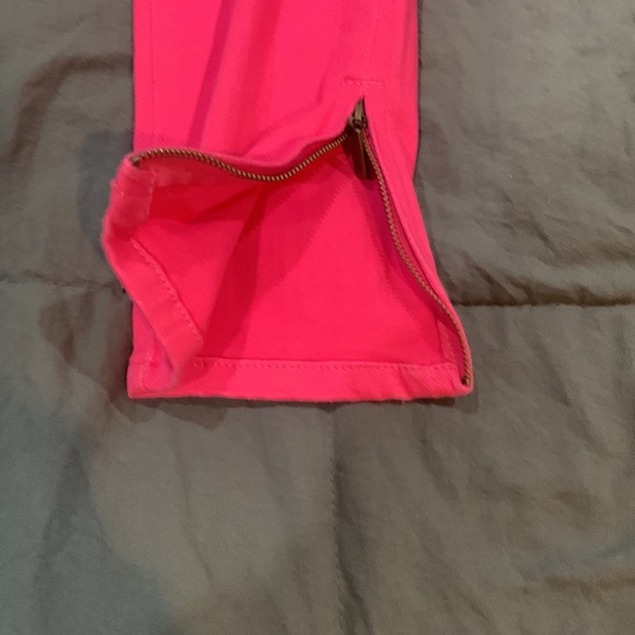 DG2 Diane Gilman - Pink denim jeans with zipper on legs - Size 2 - Picture 6 of 14